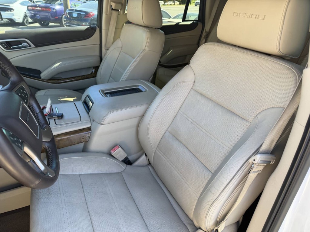 2016 GMC Yukon Image 16