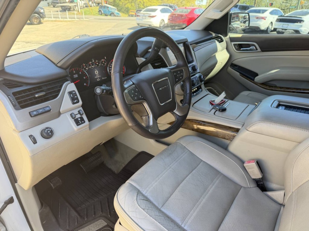 2016 GMC Yukon Image 17