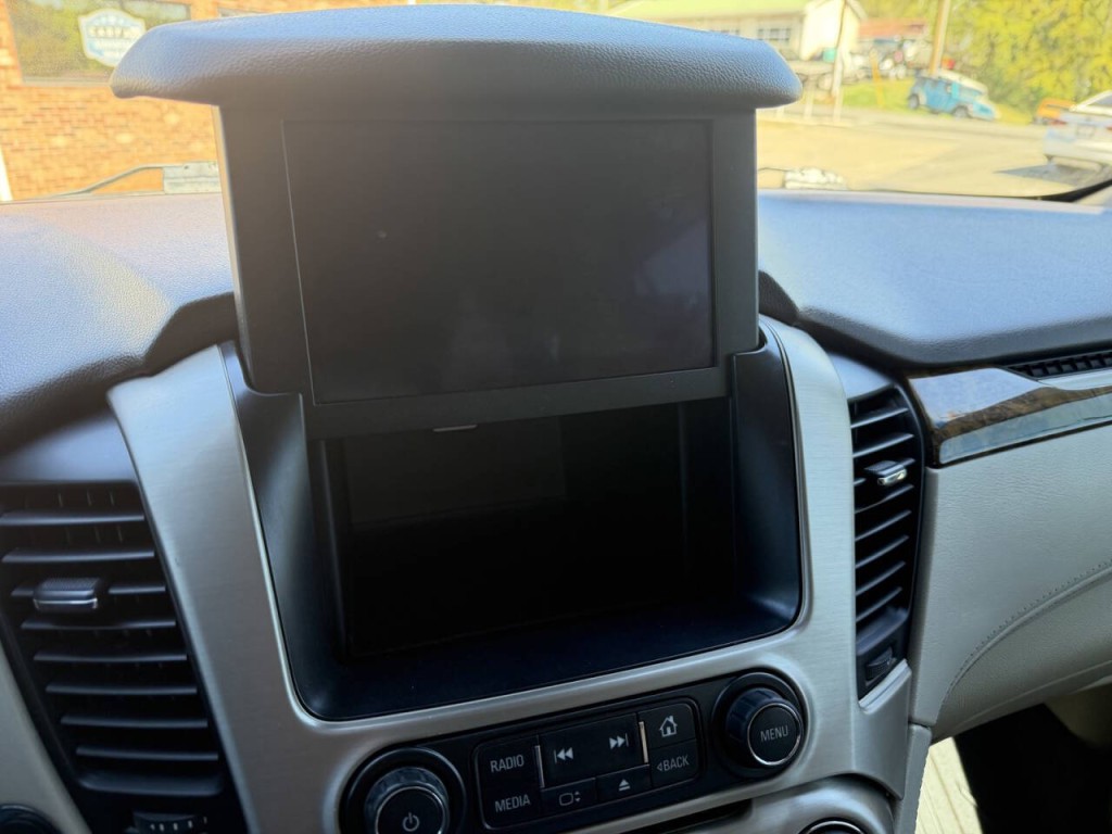 2016 GMC Yukon Image 32