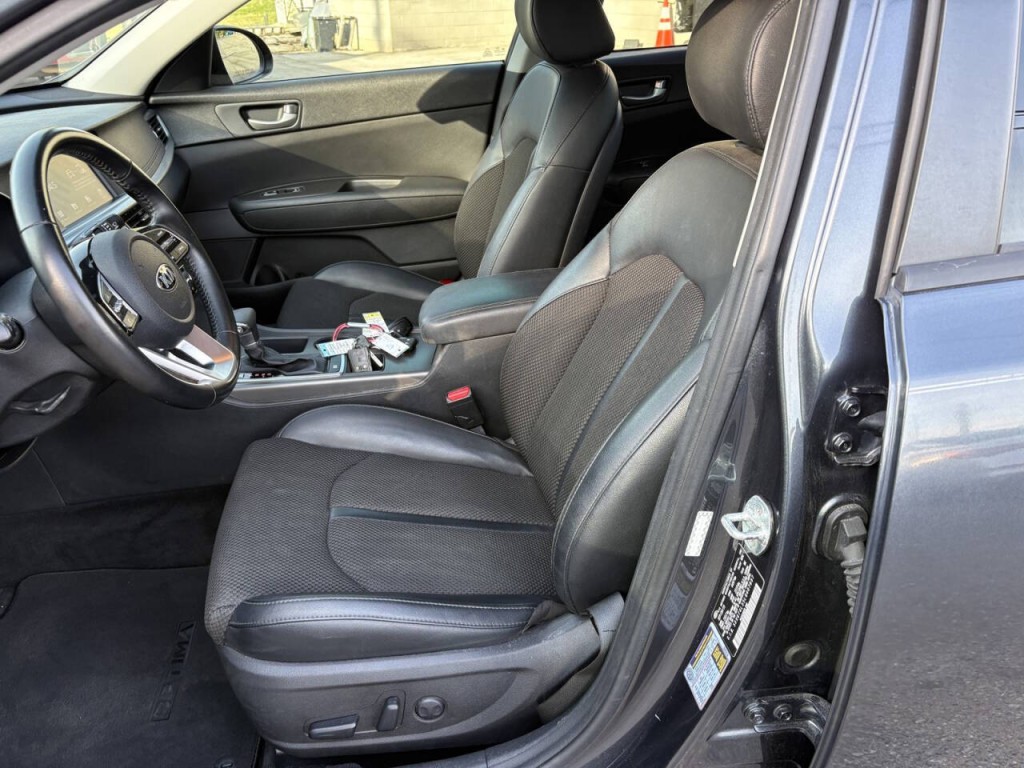 2020 Kia Optima Image 10
