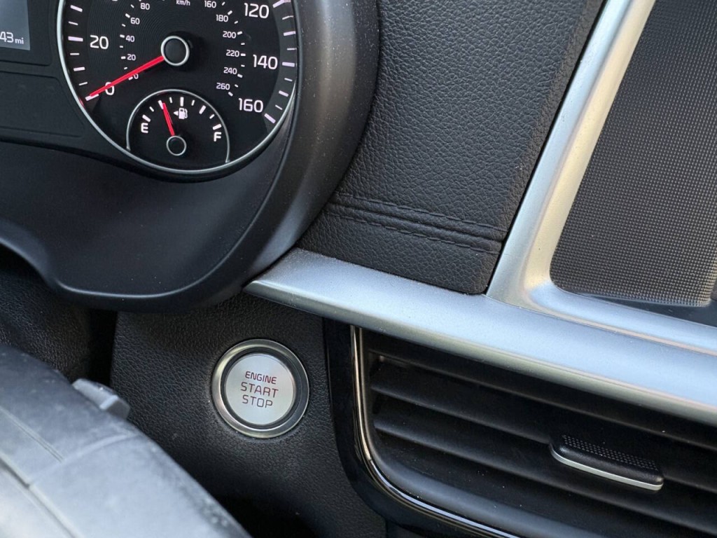 2020 Kia Optima Image 17