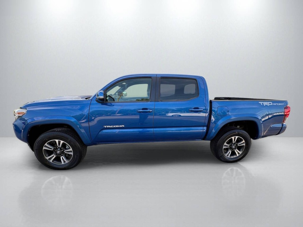 2018 Toyota Tacoma Image 4
