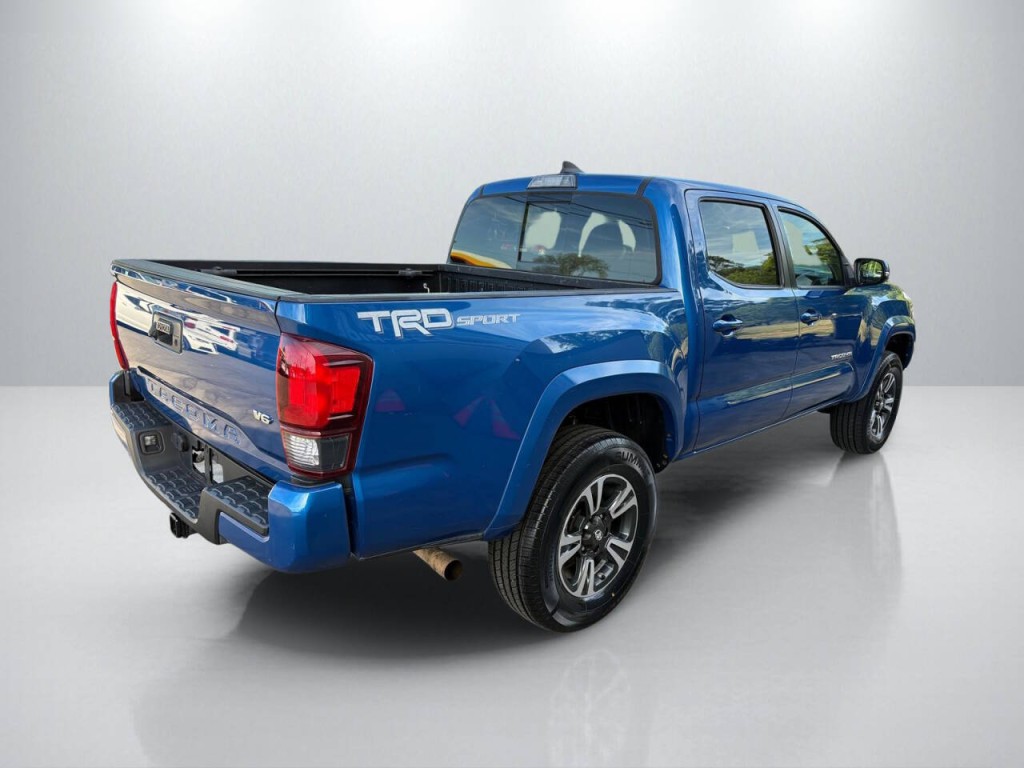 2018 Toyota Tacoma Image 7