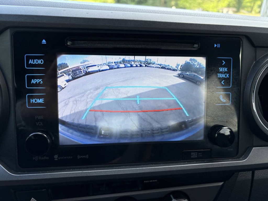 2018 Toyota Tacoma Image 19