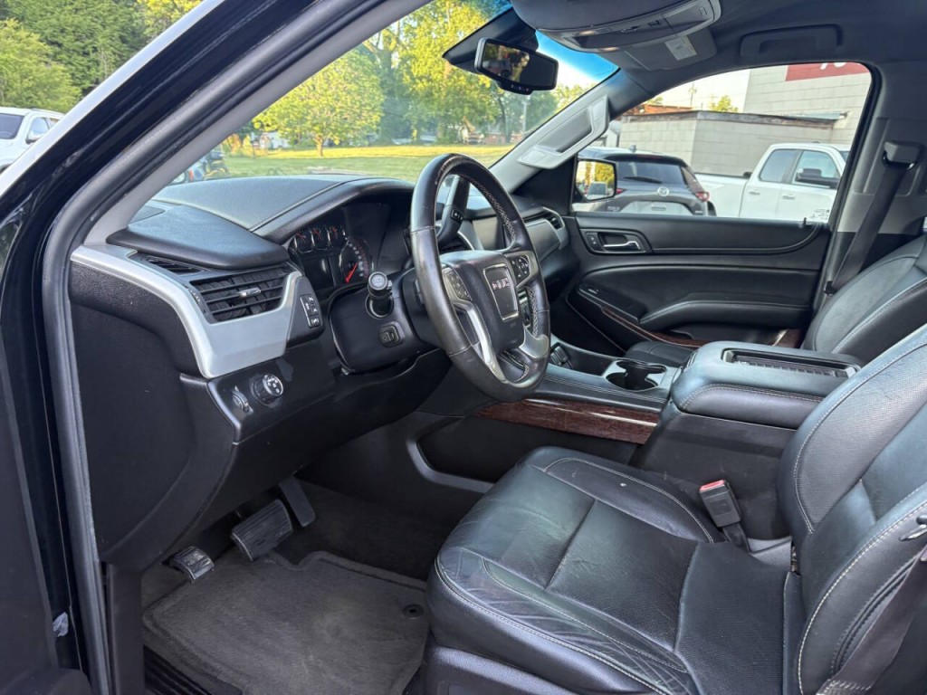 2016 GMC Yukon Image 11