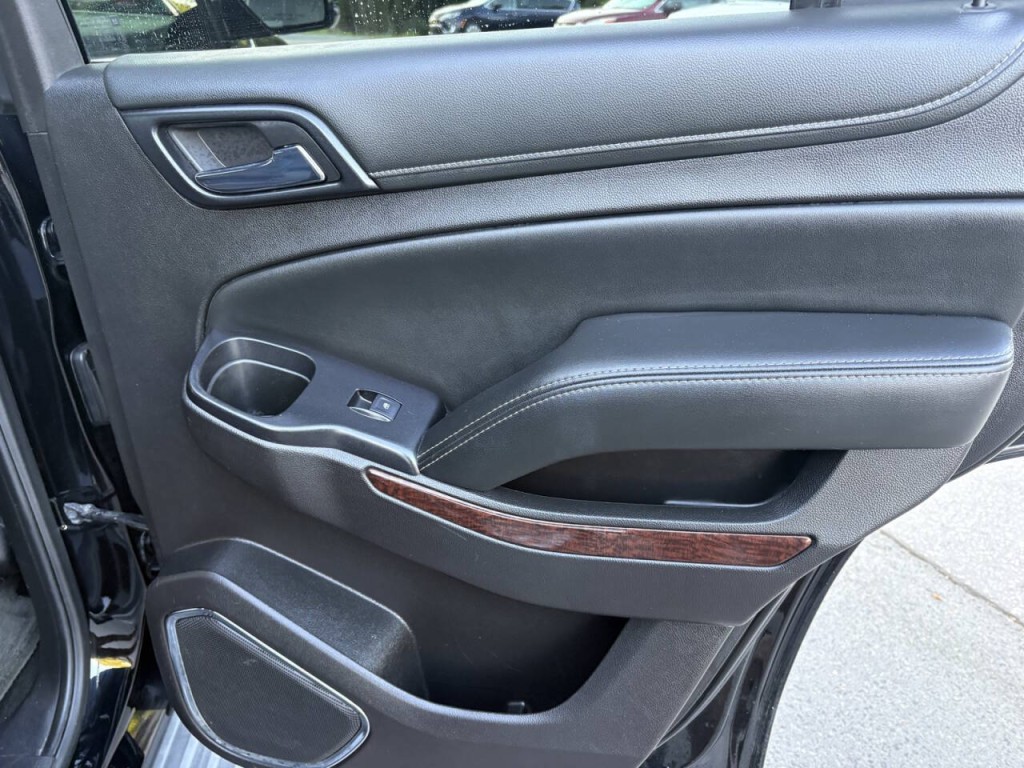 2016 GMC Yukon Image 28