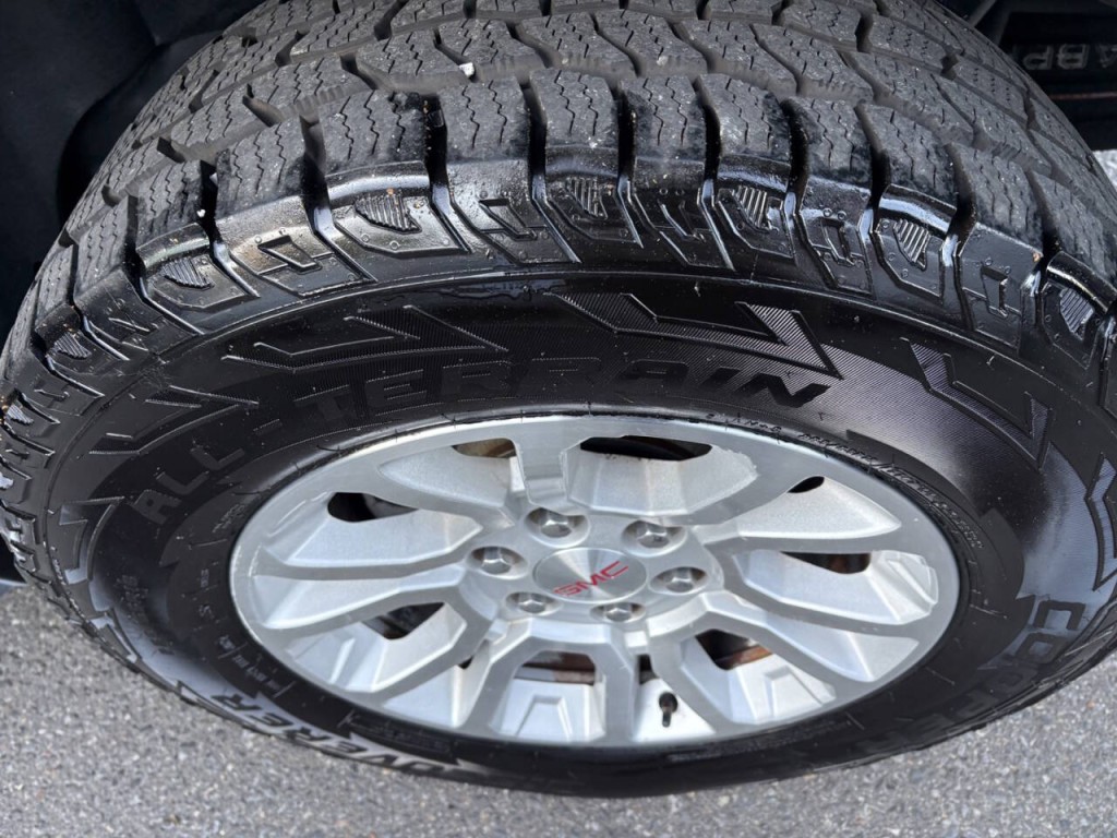 2016 GMC Yukon Image 33