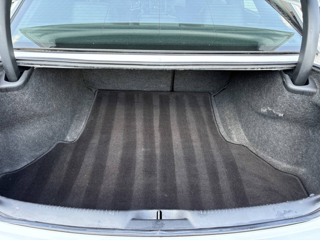 2019 Chrysler 300 Image 24