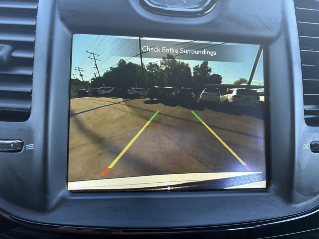 2023 Chrysler 300 Image 21