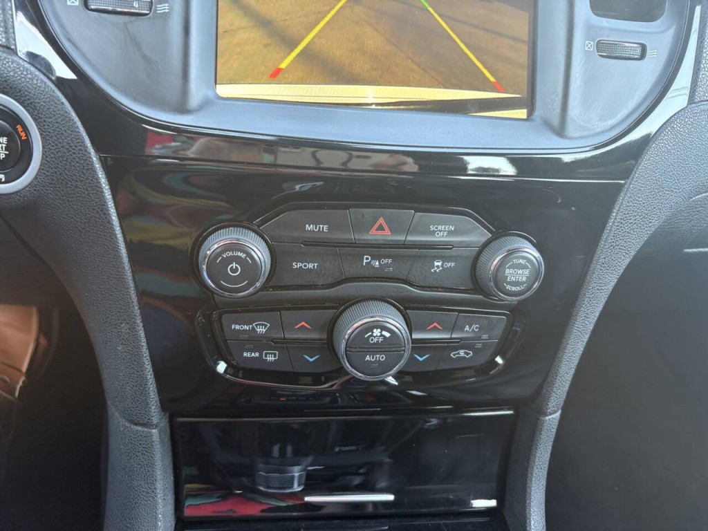 2023 Chrysler 300 Image 22