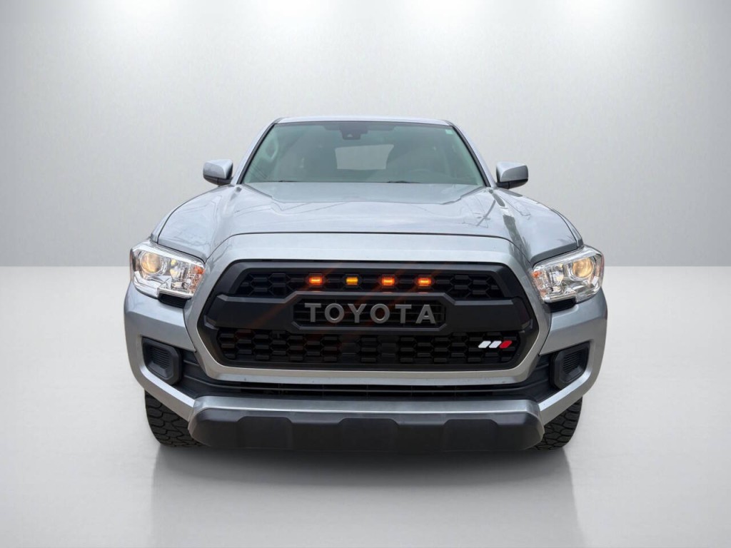 2022 Toyota Tacoma Image 2