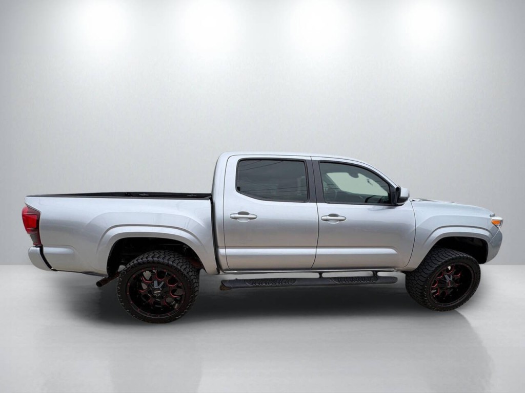 2022 Toyota Tacoma Image 8