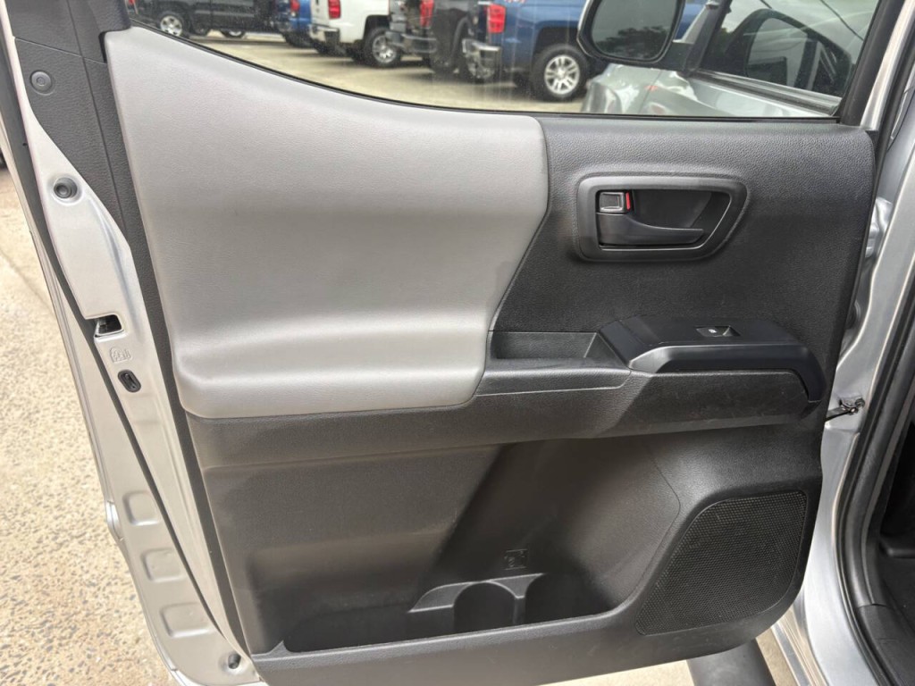 2022 Toyota Tacoma Image 21