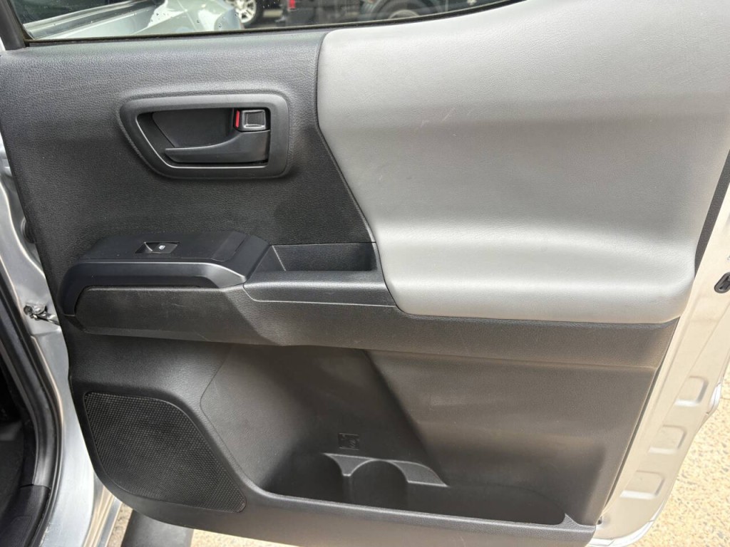 2022 Toyota Tacoma Image 25