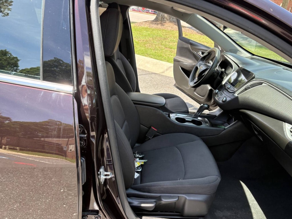 2020 Chevrolet Malibu Image 24