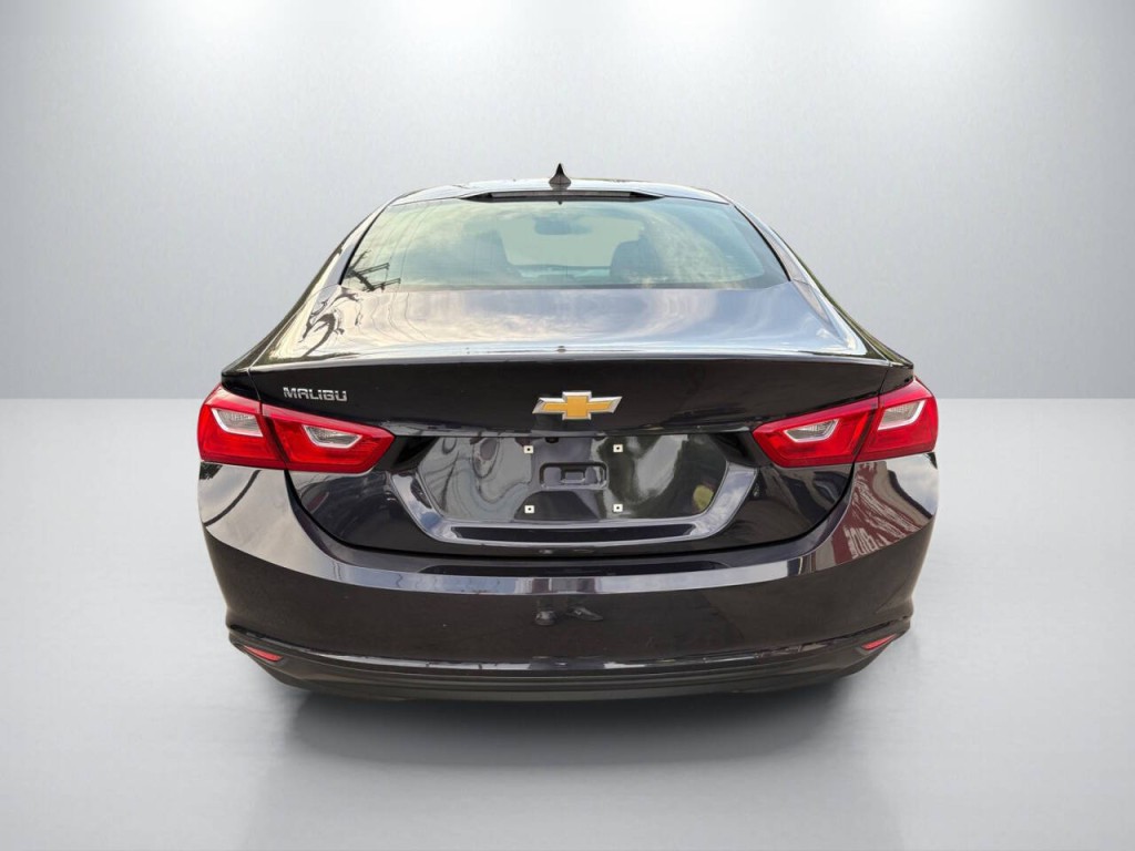 2022 Chevrolet Malibu Image 4