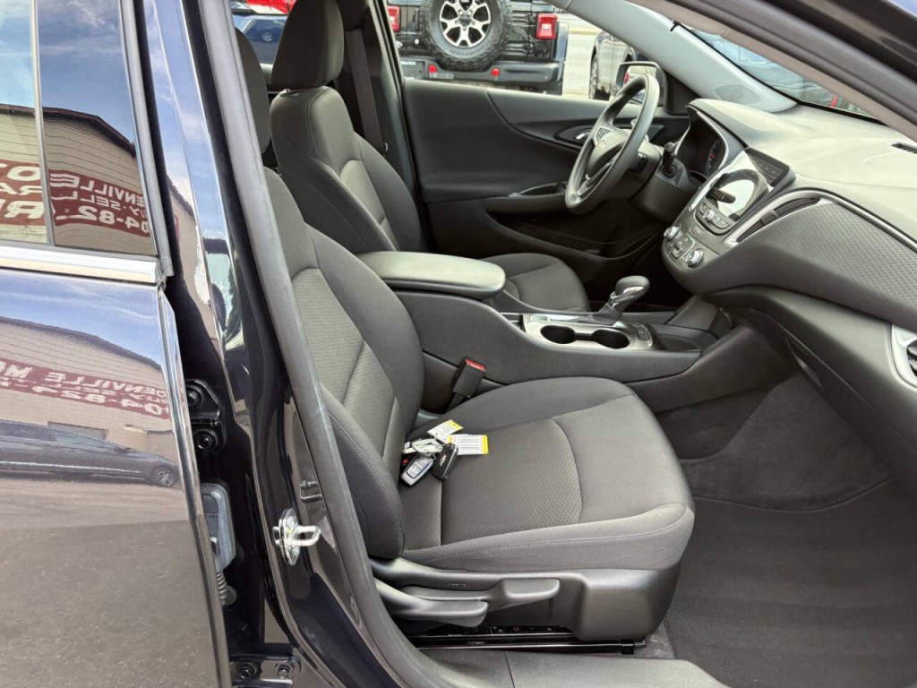 2022 Chevrolet Malibu Image 22