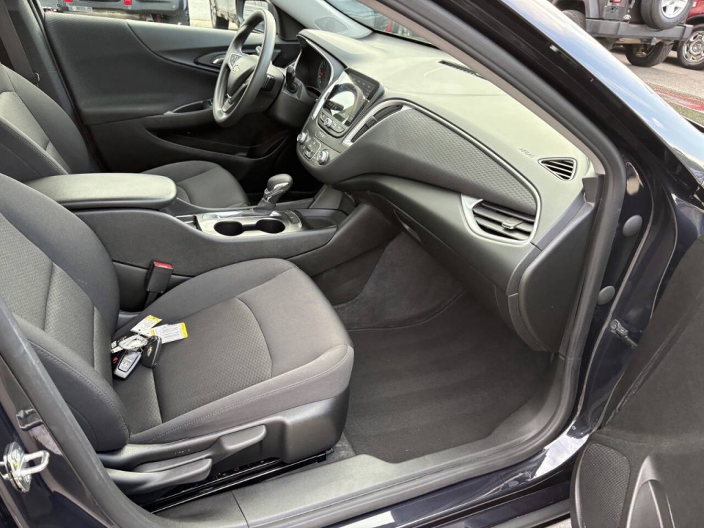 2022 Chevrolet Malibu Image 23