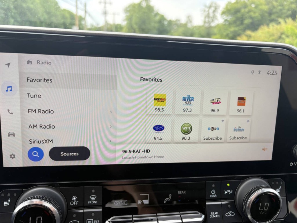 2023 Toyota Highlander Image 16