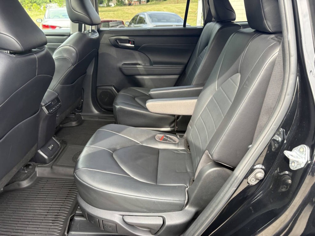 2023 Toyota Highlander Image 25