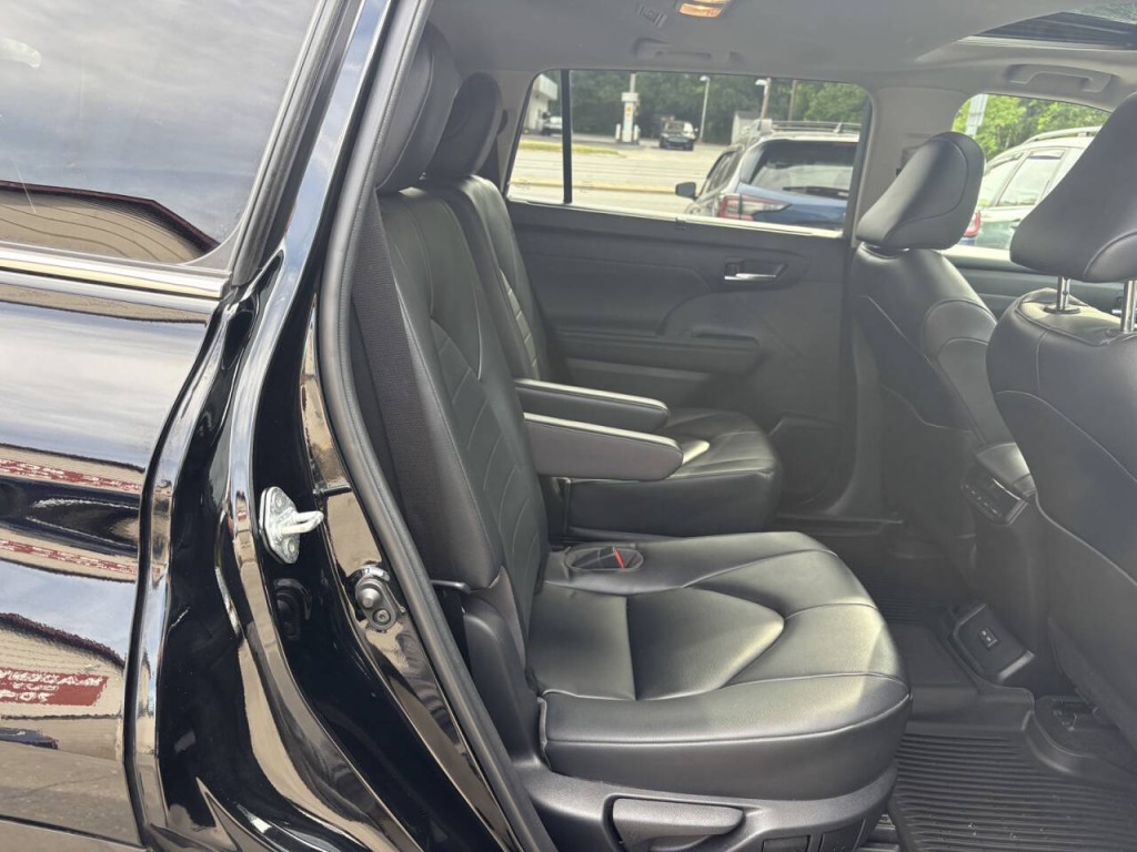 2023 Toyota Highlander Image 33