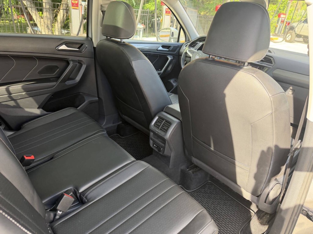 2022 Volkswagen Tiguan Image 42