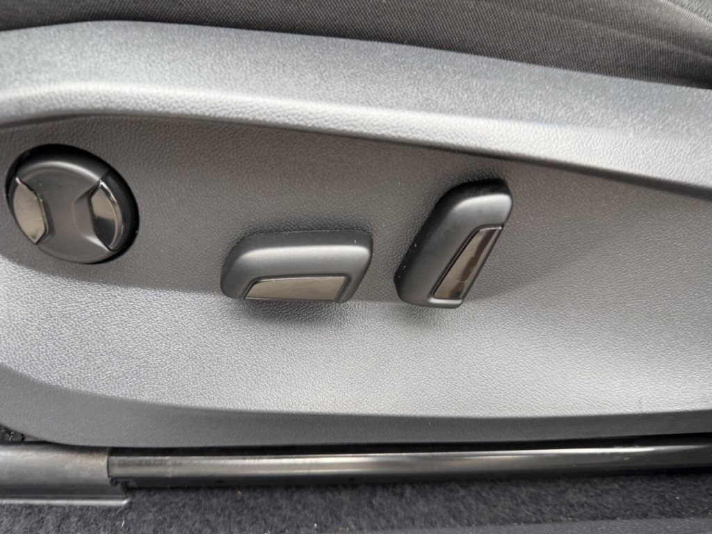 2022 Volkswagen Tiguan Image 16