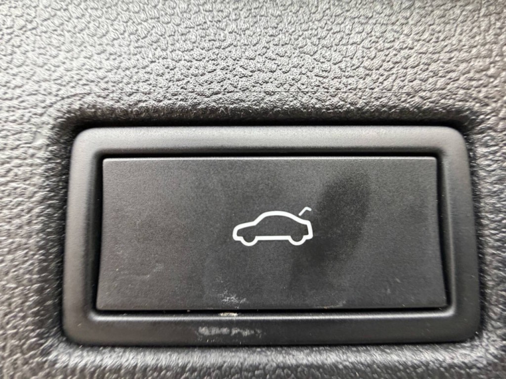 2022 Volkswagen Tiguan Image 42
