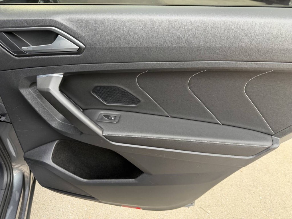 2022 Volkswagen Tiguan Image 43