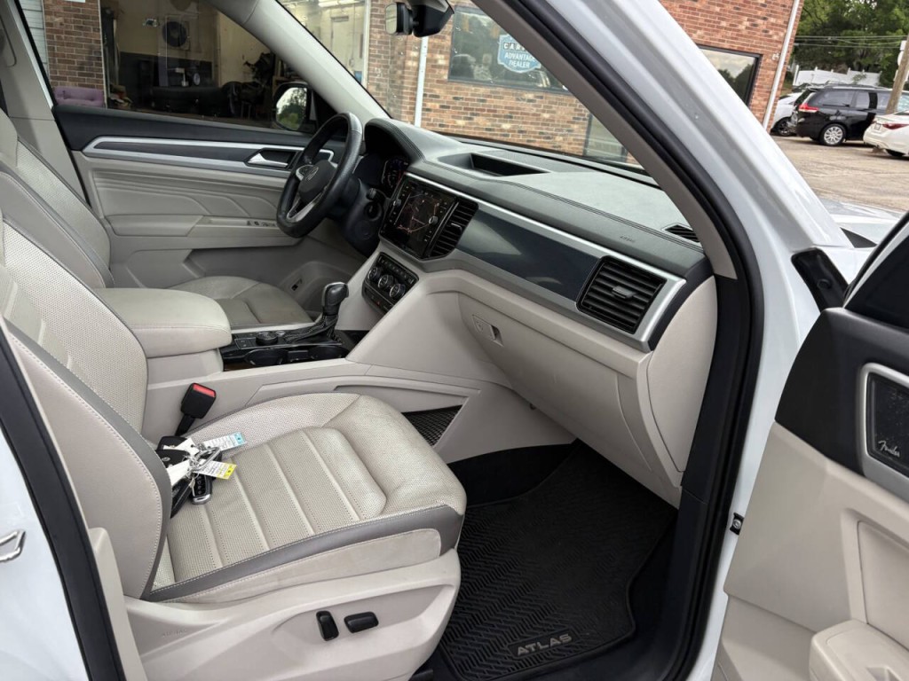 2021 Volkswagen Atlas Image 32