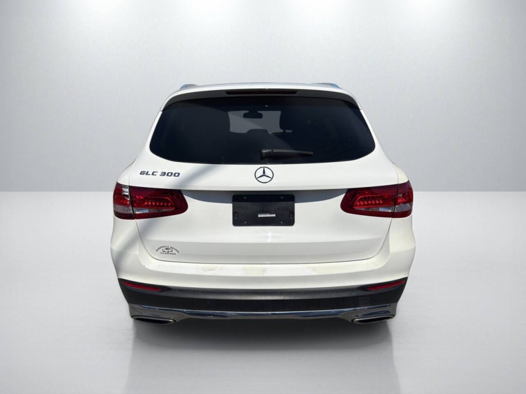 2017 Mercedes-Benz GLC-Class Image 6