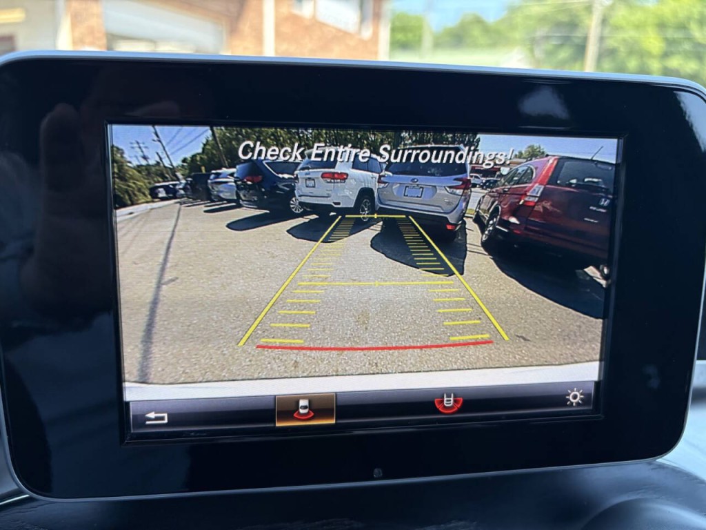 2017 Mercedes-Benz GLC-Class Image 18