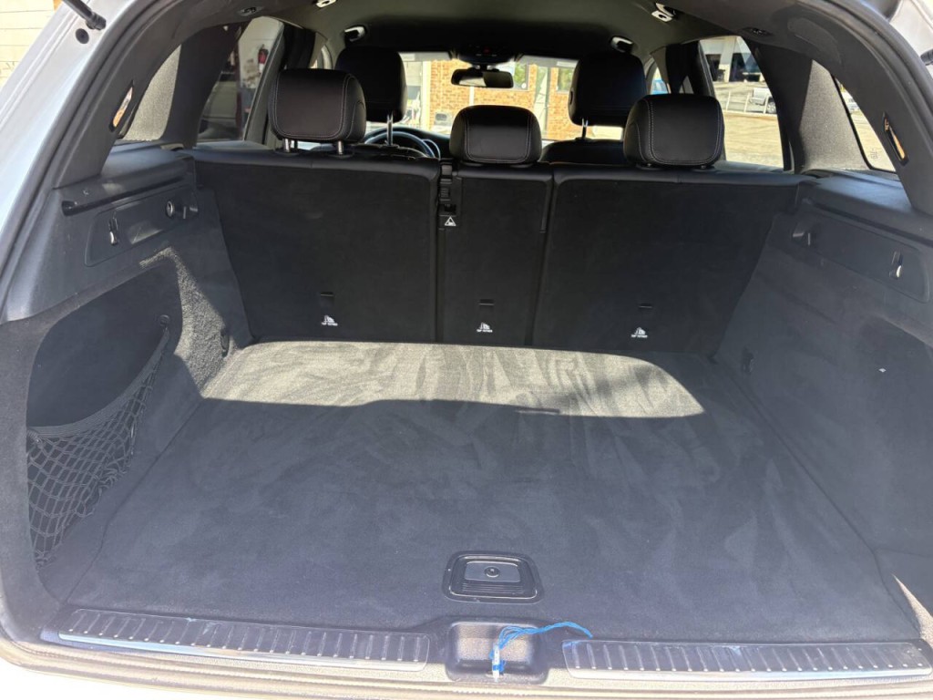 2017 Mercedes-Benz GLC-Class Image 25