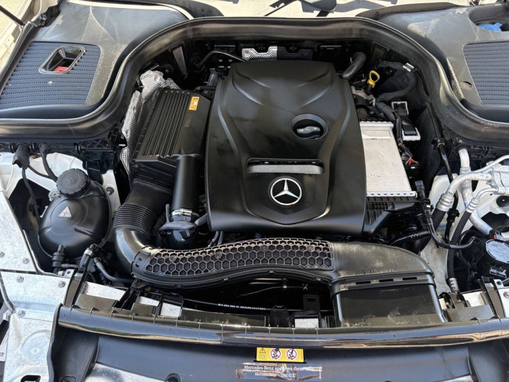 2017 Mercedes-Benz GLC-Class Image 32
