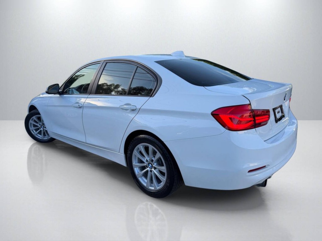2018 BMW 3 Series Image 5