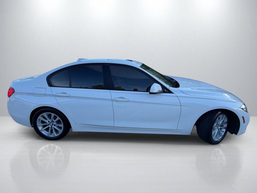 2018 BMW 3 Series Image 8