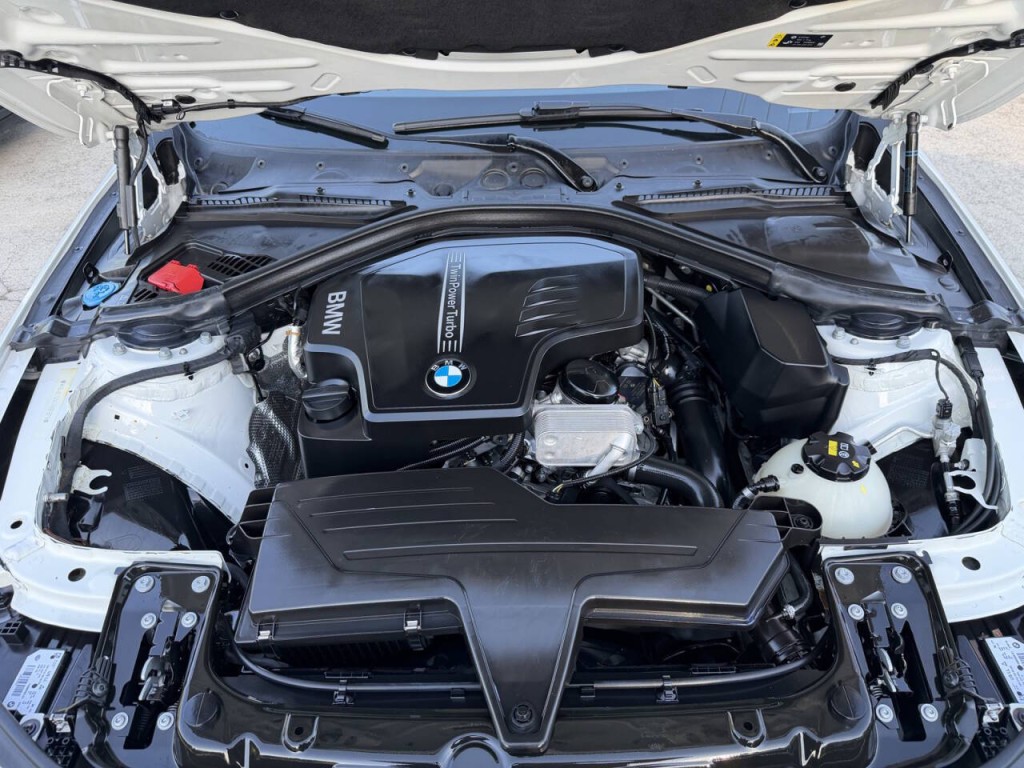 2018 BMW 3 Series Image 45