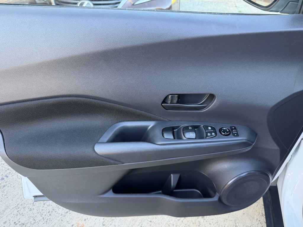 2021 Nissan Kicks Image 13