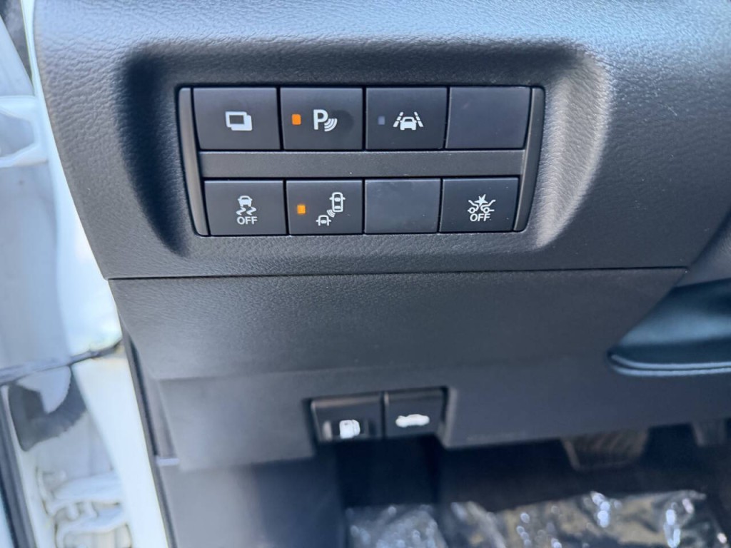 2021 Nissan Kicks Image 16