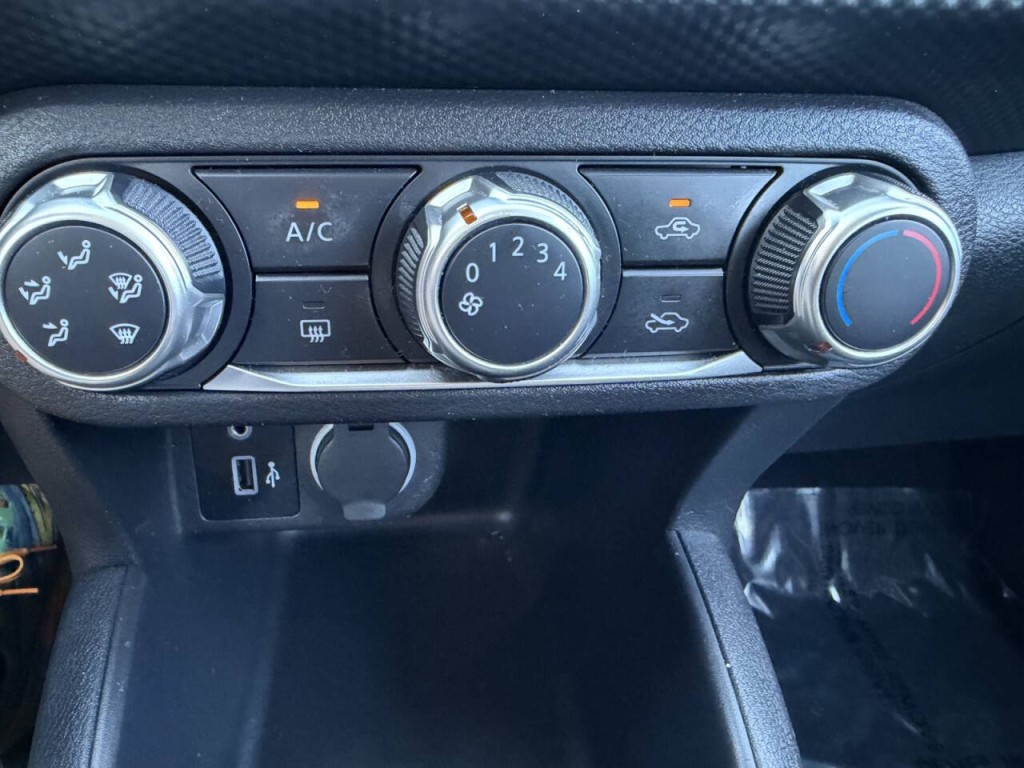 2021 Nissan Kicks Image 24