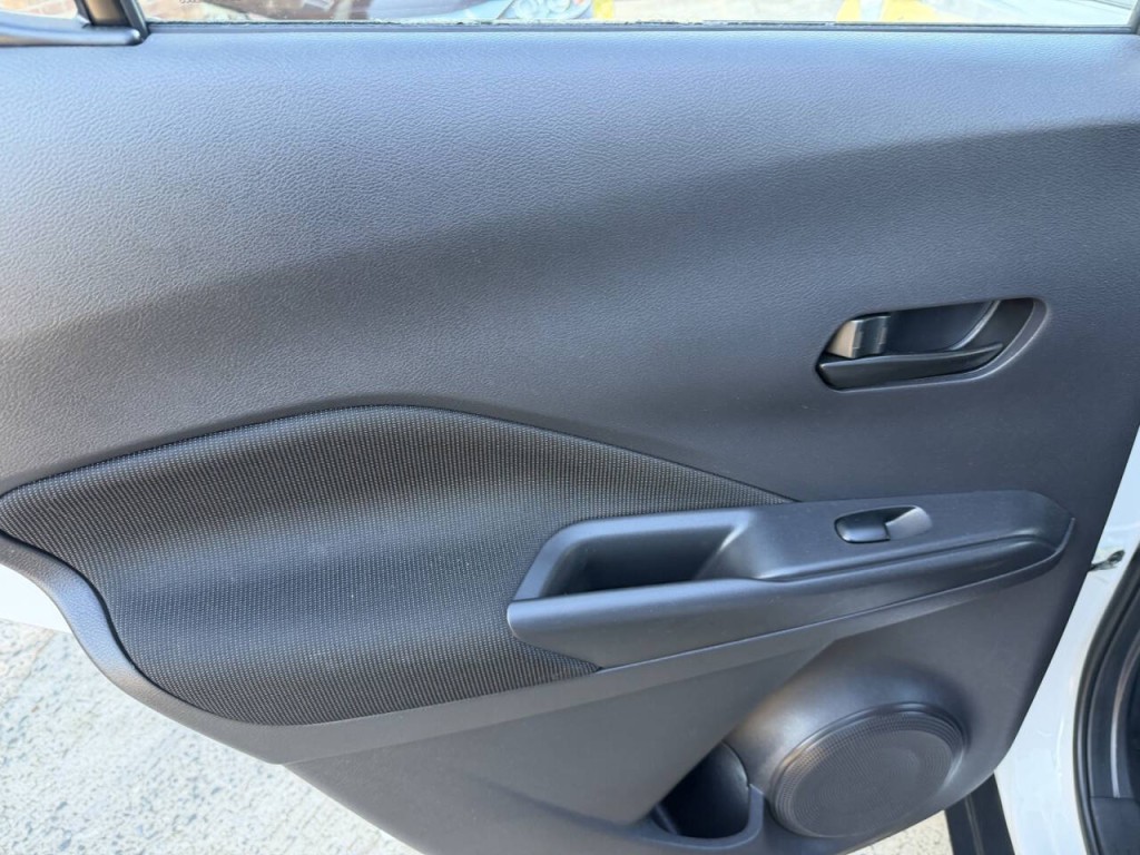 2021 Nissan Kicks Image 28