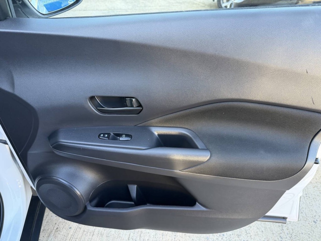 2021 Nissan Kicks Image 37