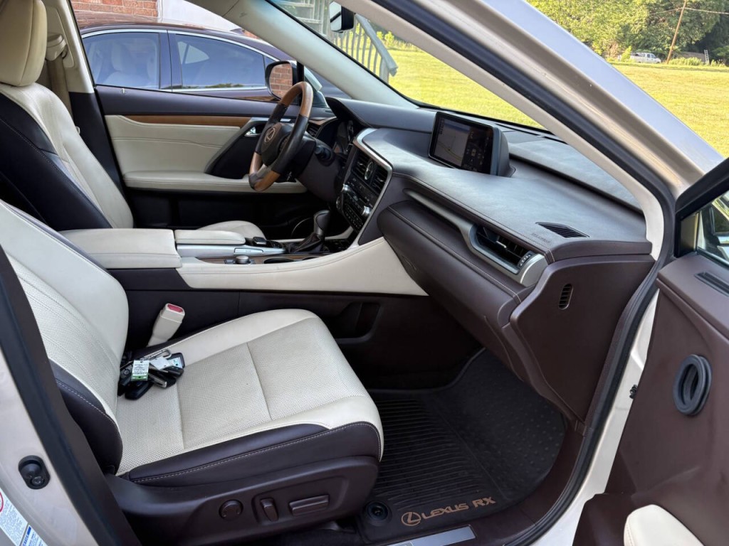2016 Lexus RX 350 Image 32