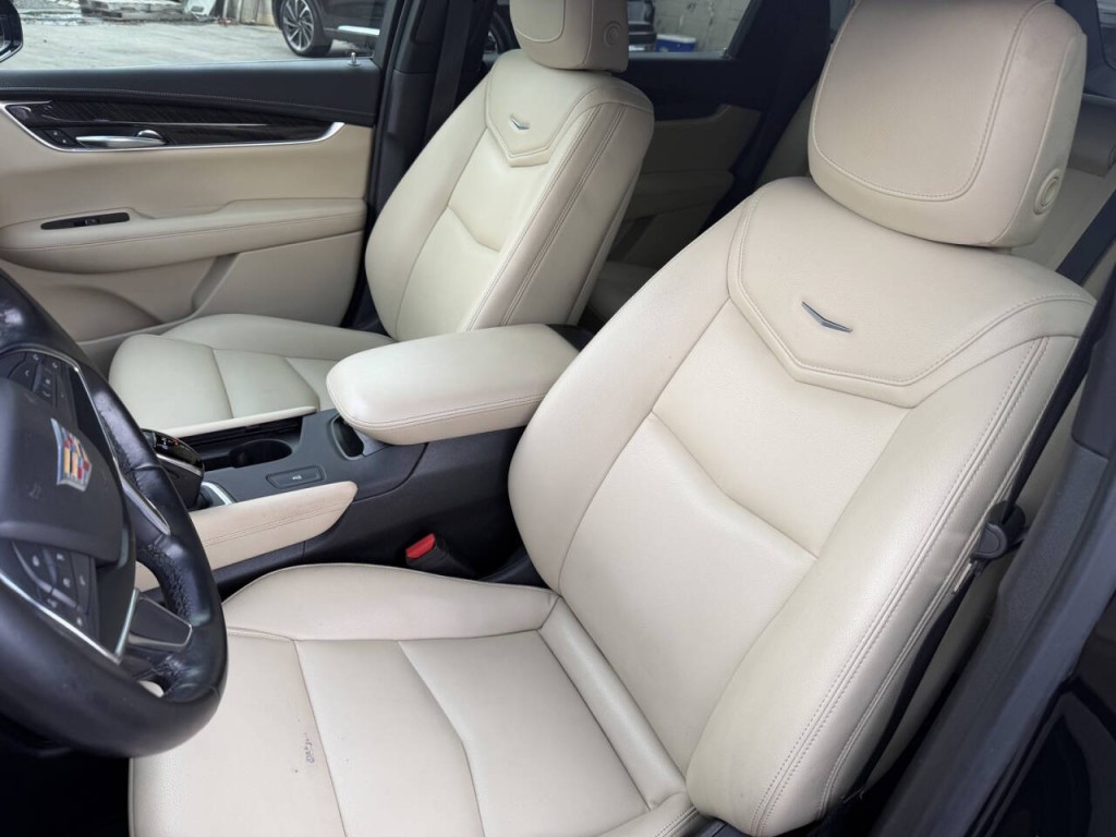 2019 Cadillac XT5 Image 14