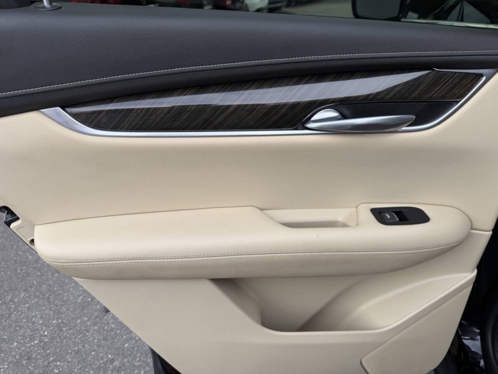 2019 Cadillac XT5 Image 32