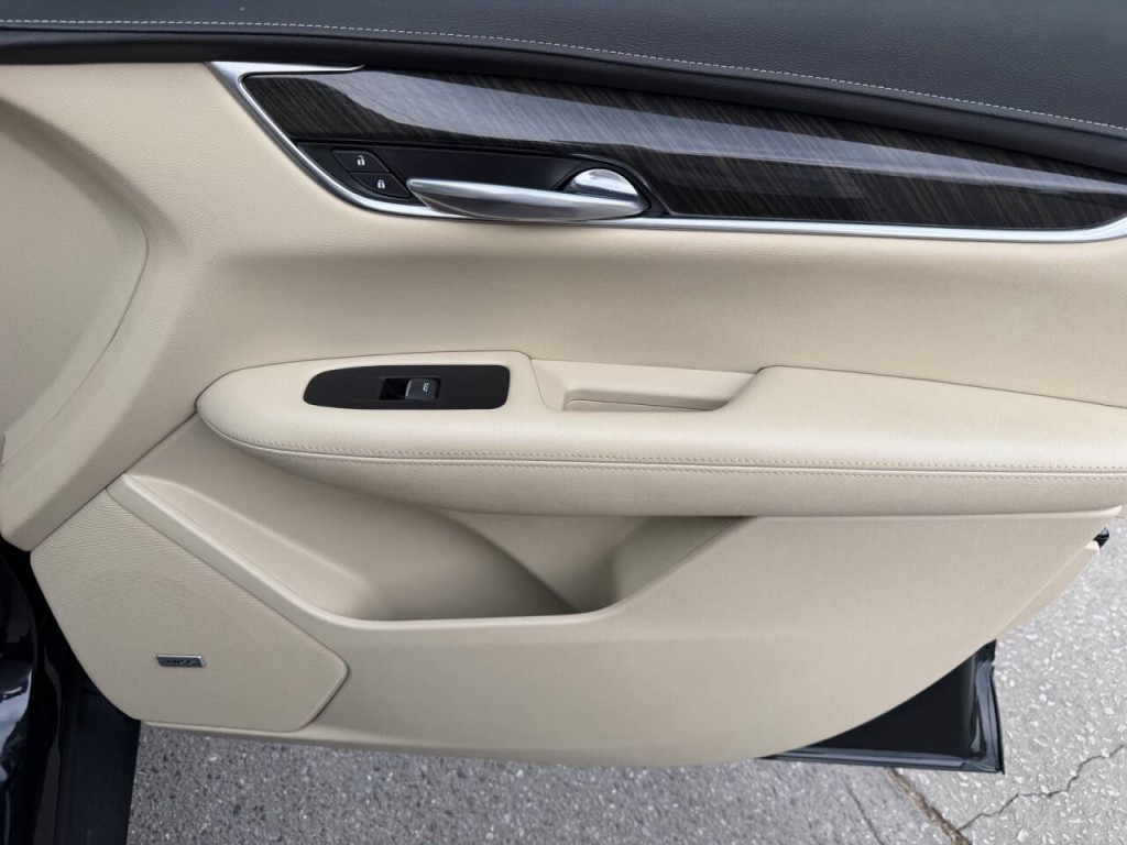 2019 Cadillac XT5 Image 43