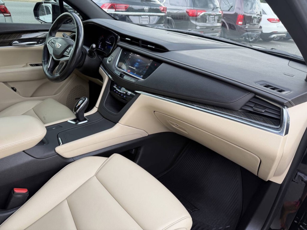 2019 Cadillac XT5 Image 45