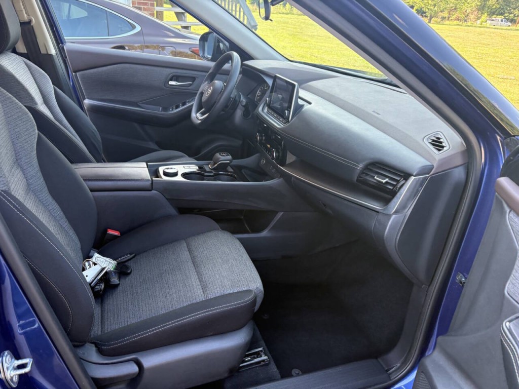 2021 Nissan Rogue Image 26
