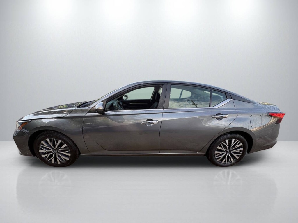 2023 Nissan Altima Image 4