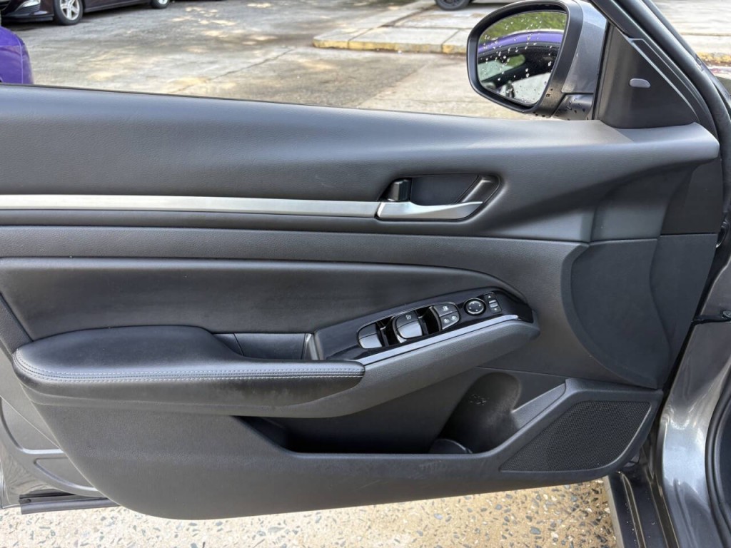 2023 Nissan Altima Image 9